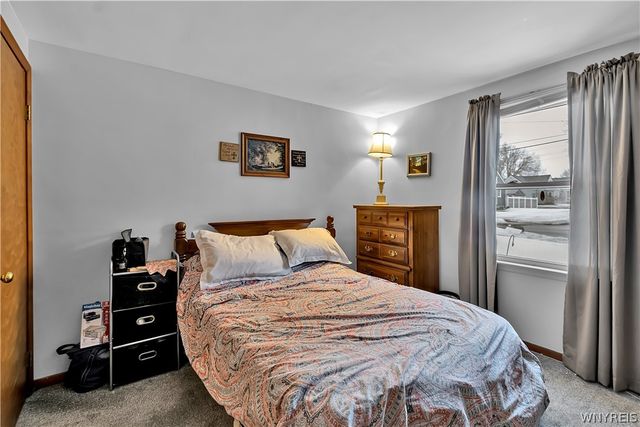 77 Norwood Drive, West Seneca, NY 14224