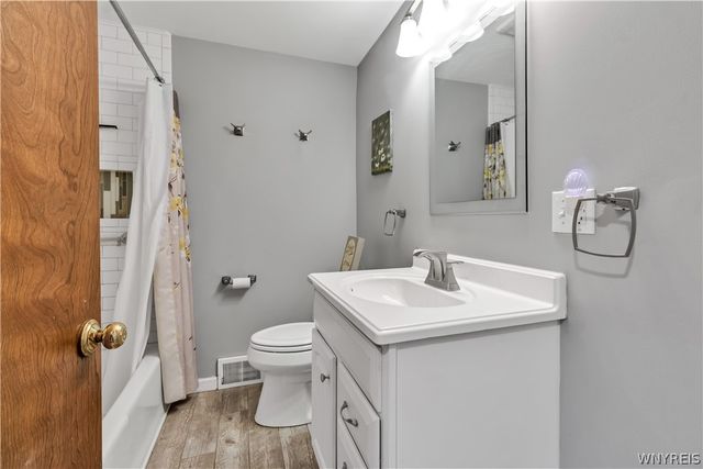 77 Norwood Drive, West Seneca, NY 14224