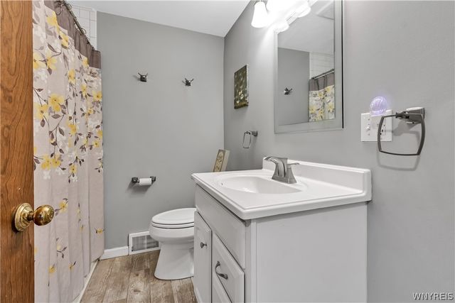 77 Norwood Drive, West Seneca, NY 14224