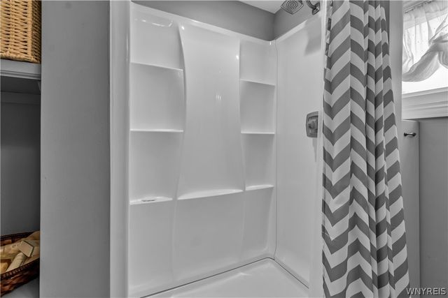 77 Norwood Drive, West Seneca, NY 14224