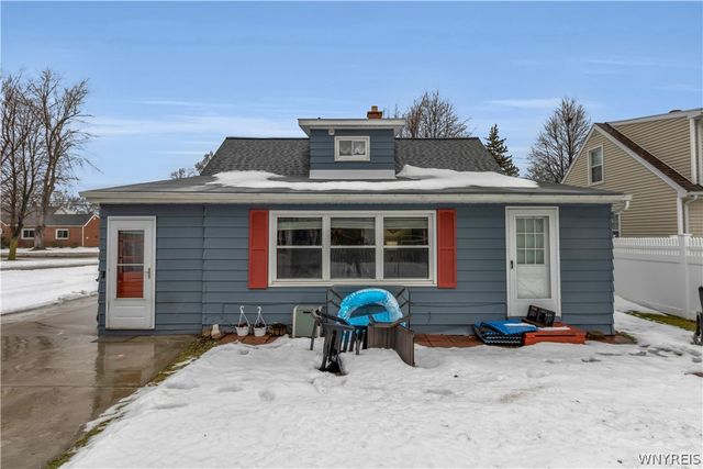 77 Norwood Drive, West Seneca, NY 14224