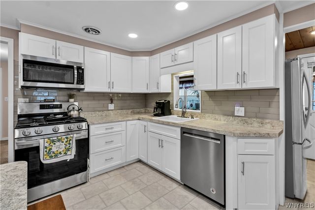 77 Norwood Drive, West Seneca, NY 14224