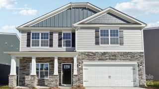 127 Meadow View Drive, Statesville, NC 28677