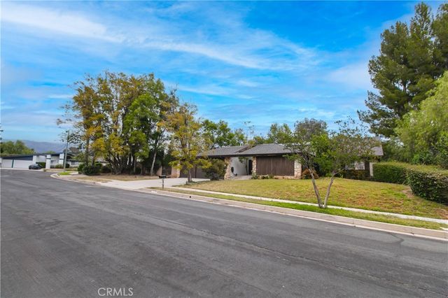 11050 Baile Avenue, Chatsworth, CA 91311