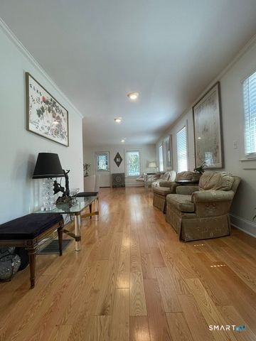9 Melrose Avenue, Norwalk, CT 06855