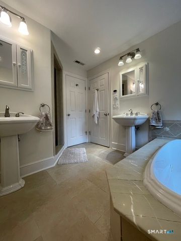 9 Melrose Avenue, Norwalk, CT 06855