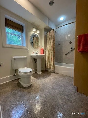 9 Melrose Avenue, Norwalk, CT 06855