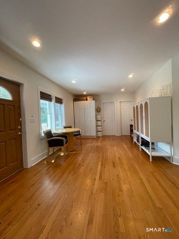 9 Melrose Avenue, Norwalk, CT 06855