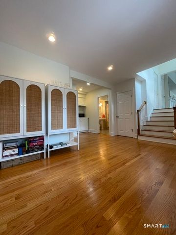 9 Melrose Avenue, Norwalk, CT 06855
