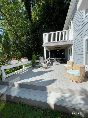 9 Melrose Avenue, Norwalk, CT 06855
