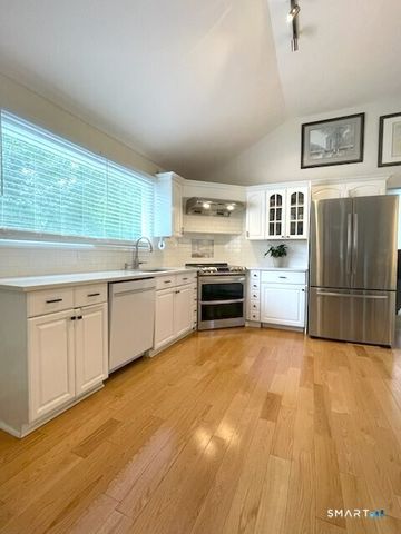 9 Melrose Avenue, Norwalk, CT 06855