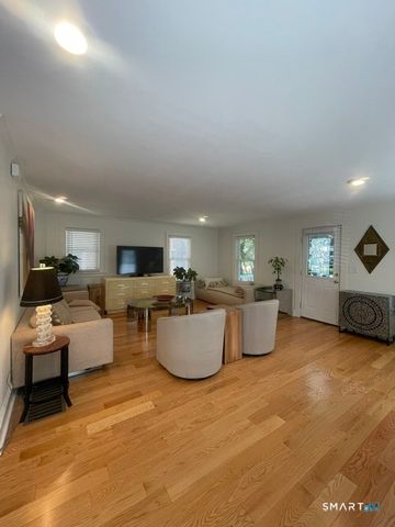 9 Melrose Avenue, Norwalk, CT 06855