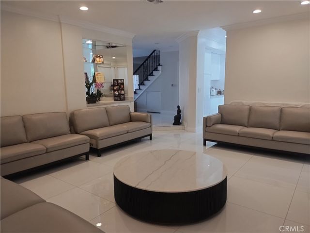 5711 Aura Ave, Tarzana, CA 91356