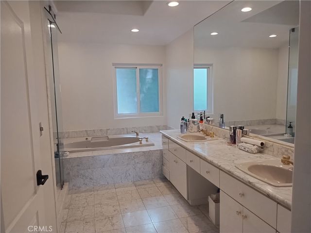 5711 Aura Ave, Tarzana, CA 91356