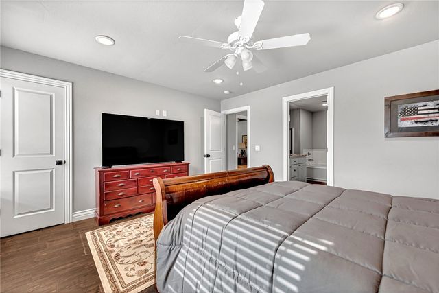 1563 Ardemagni Road, Tontitown, AR 72762