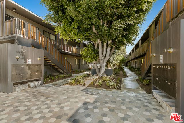 4136 Grand View Boulevard 9, Los Angeles, CA 90066