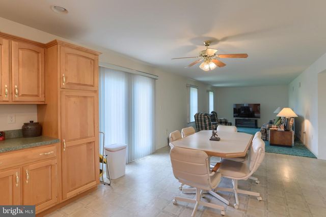 10 LION LN, Jonestown, PA 17038