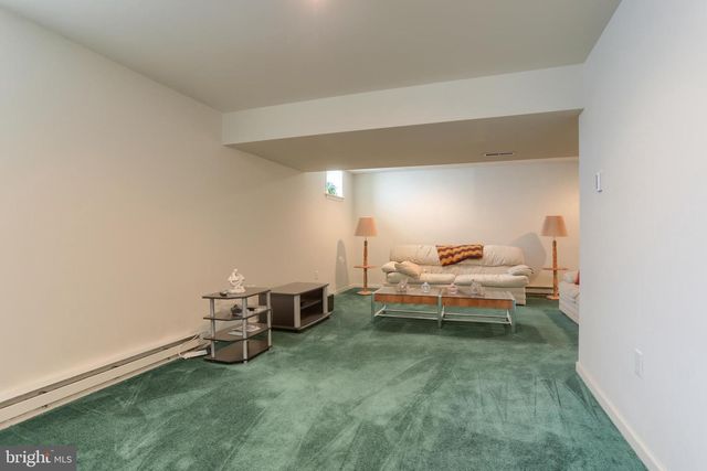 10 LION LN, Jonestown, PA 17038