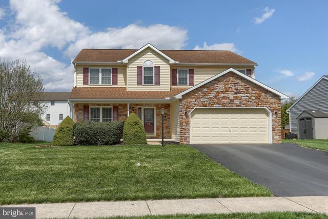 10 LION LN, Jonestown, PA 17038
