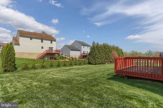 10 LION LN, Jonestown, PA 17038