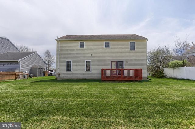 10 LION LN, Jonestown, PA 17038
