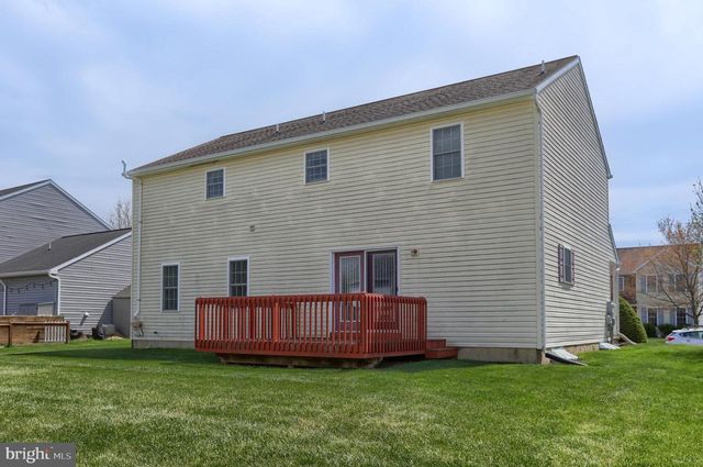 10 LION LN, Jonestown, PA 17038
