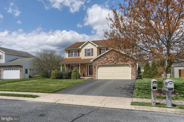 10 LION LN, Jonestown, PA 17038