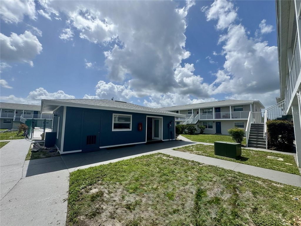 Image 24 of property listing at 1400 EUDORA ROAD D35, Mount Dora, FL 32757