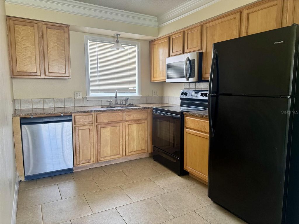 Image 7 of property listing at 1400 EUDORA ROAD D35, Mount Dora, FL 32757