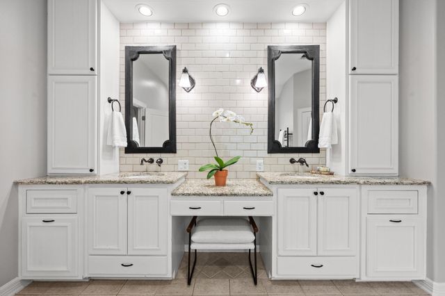 806 Overlook BND, Leander, TX 78641