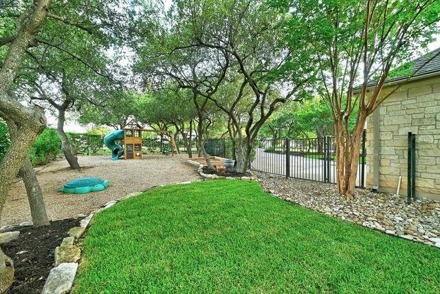 806 Overlook BND, Leander, TX 78641