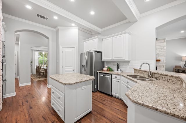 806 Overlook BND, Leander, TX 78641