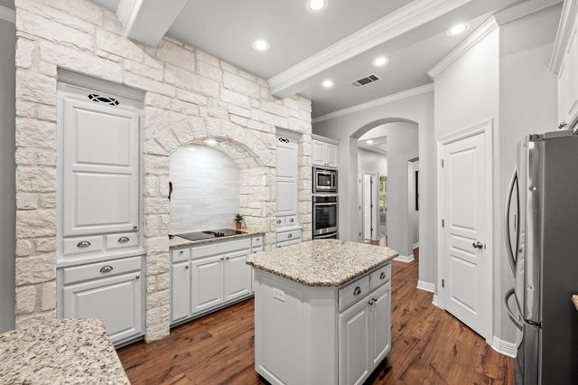 806 Overlook BND, Leander, TX 78641