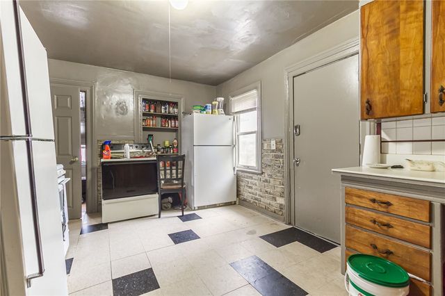 626 Jay St, Rochester, NY 14611