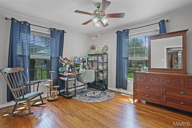 829 Oakdale Drive, East Alton, IL 62024