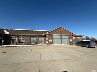 3682 UTICA RIDGE Road, Bettendorf, IA 52722