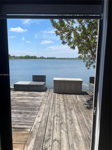 20548 NE 5th Pl, Miami, FL 33179