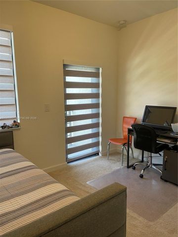 20548 NE 5th Pl, Miami, FL 33179