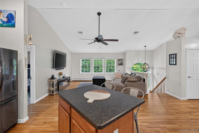291 Huckleberry Turnpike, Wallkill, NY 12589
