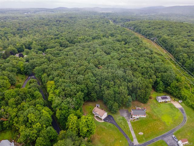 291 Huckleberry Turnpike, Wallkill, NY 12589