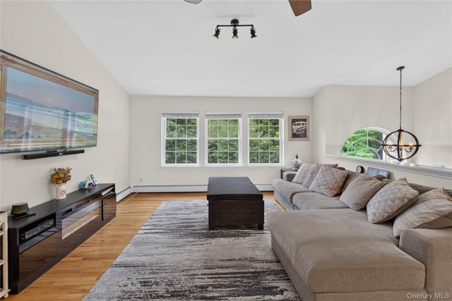 291 Huckleberry Turnpike, Wallkill, NY 12589