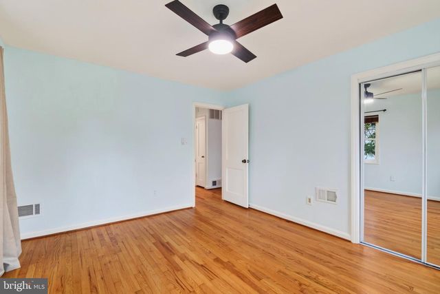 2113 ROLLINS DR, Alexandria, VA 22307