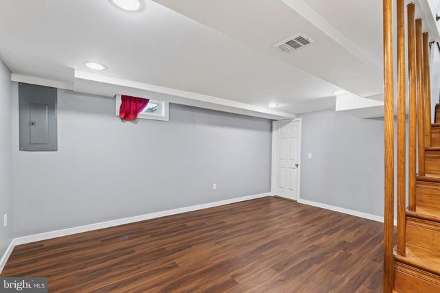 2113 ROLLINS DR, Alexandria, VA 22307