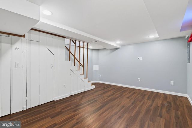 2113 ROLLINS DR, Alexandria, VA 22307