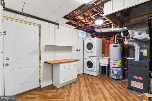 2113 ROLLINS DR, Alexandria, VA 22307