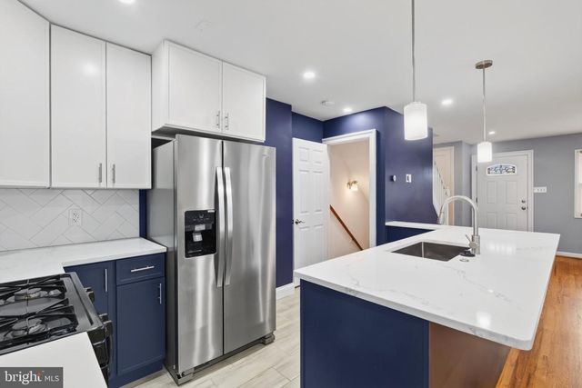 2113 ROLLINS DR, Alexandria, VA 22307