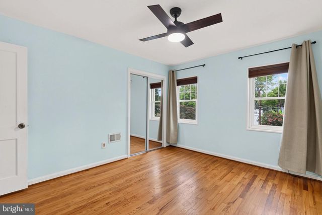 2113 ROLLINS DR, Alexandria, VA 22307
