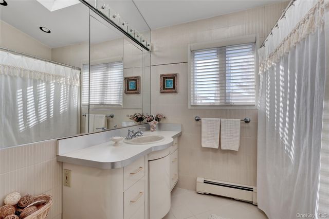 1993 Lowell Lane, Merrick, NY 11566