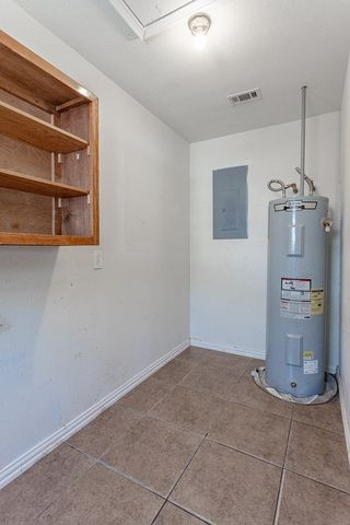 6708 E County Rd 98, Midland, TX 79706