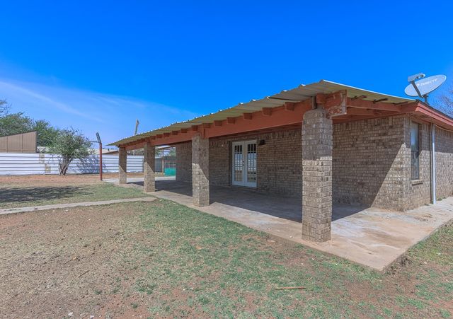 6708 E County Rd 98, Midland, TX 79706
